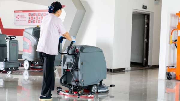 洗地機的結(jié)構(gòu)及工作原理(圖2) 揚子洗地機